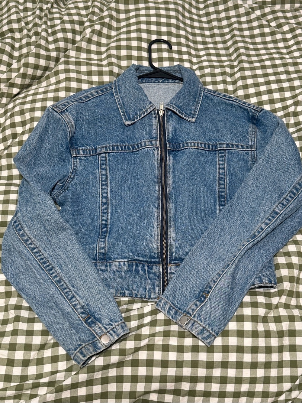 Women's Blue Denim Zip-Front Jean Jacket